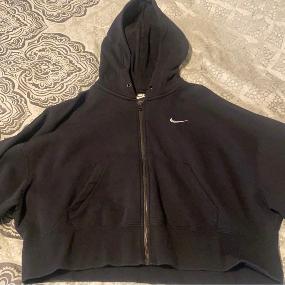 Nike black zip up sweater